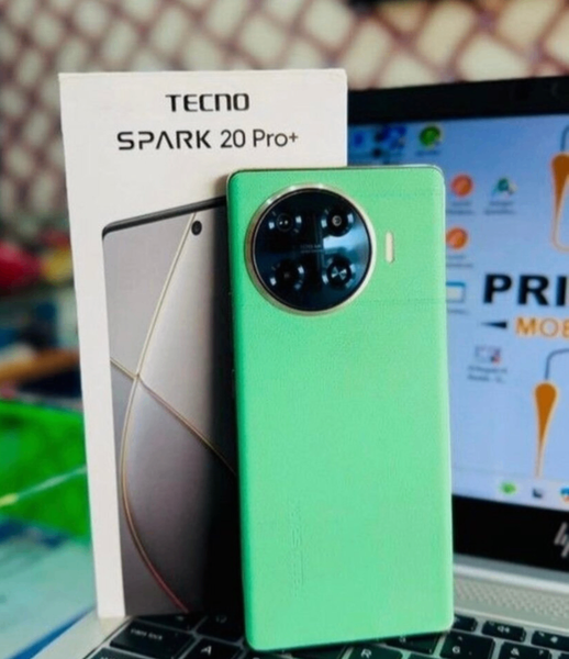 Tecno Spark 20 Pro+ Vert