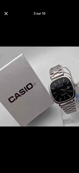 Montre Casio en or