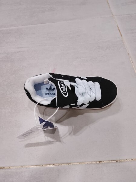 Baskets unisex adidas noires