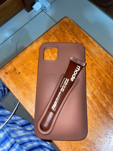 Coque iPhone en silicone marron