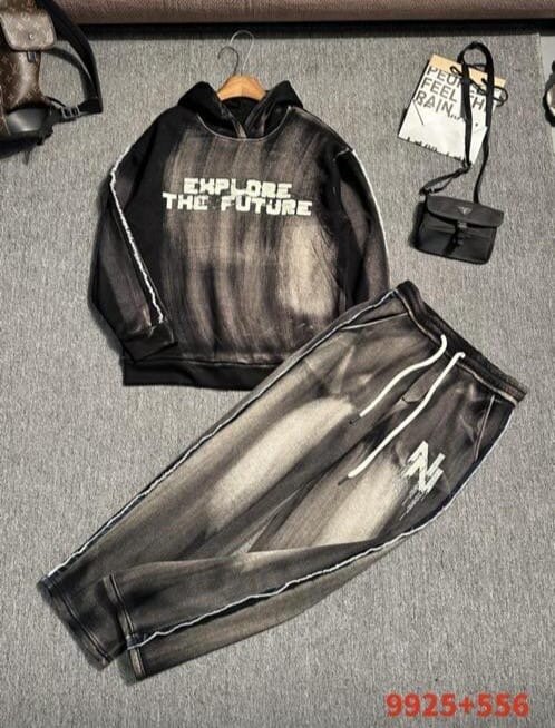 Ensemble de survêtement homme moderne