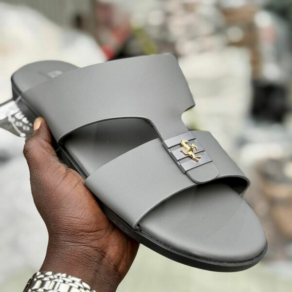 Sandales en cuir homme élégantes