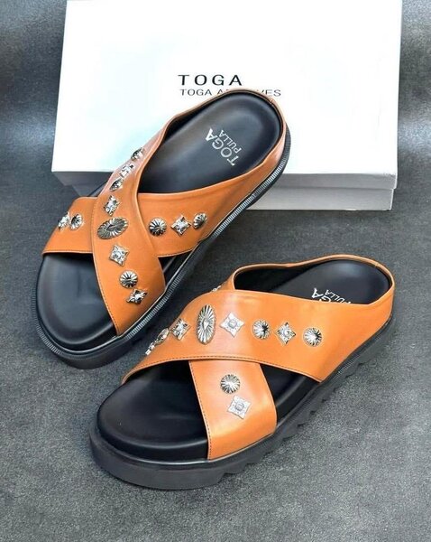 Sandales stylées Toga Virilis