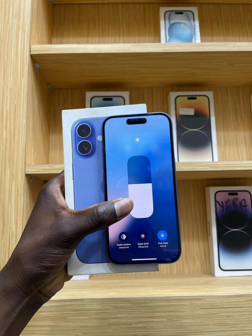 iPhone 16 Bleu Neuf