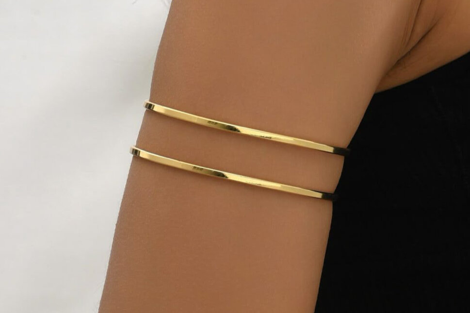 Bracelet de bras doré élégant