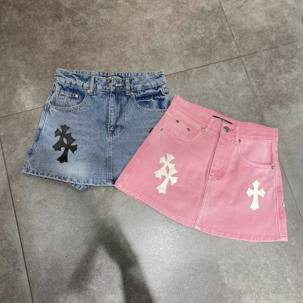 Mini-jupe en cuir mode