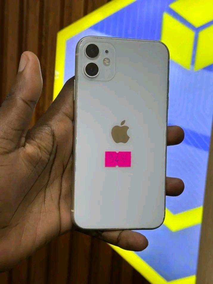 iPhone modèle récent 64 Go