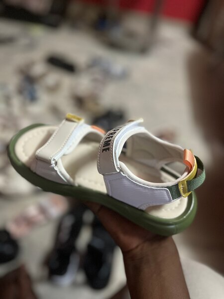 Sandales confortables unisexes