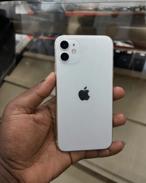 iPhone 11 blanc 64Go