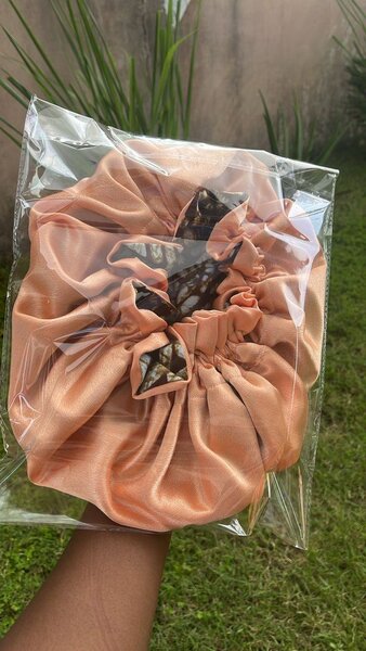 Bonnets Satin Colorés