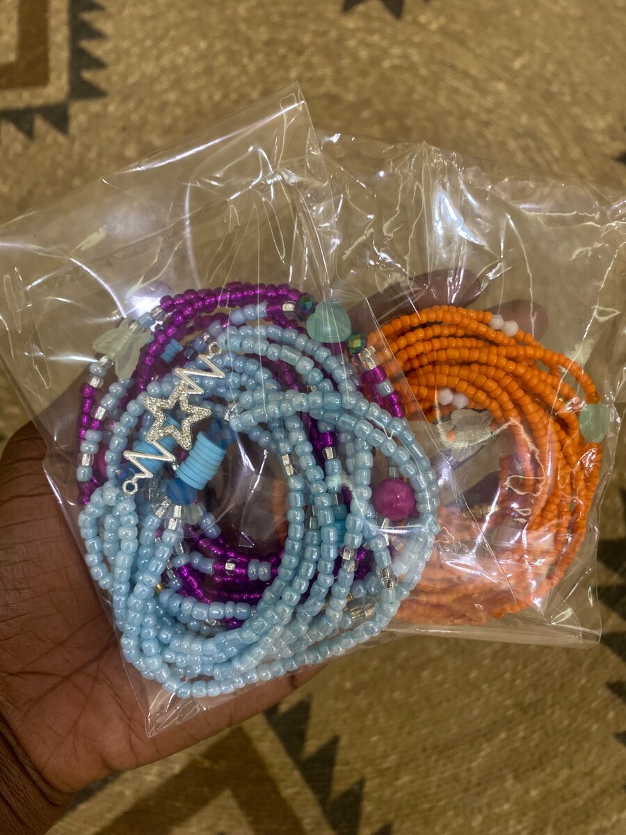 Baya fait en perles corail