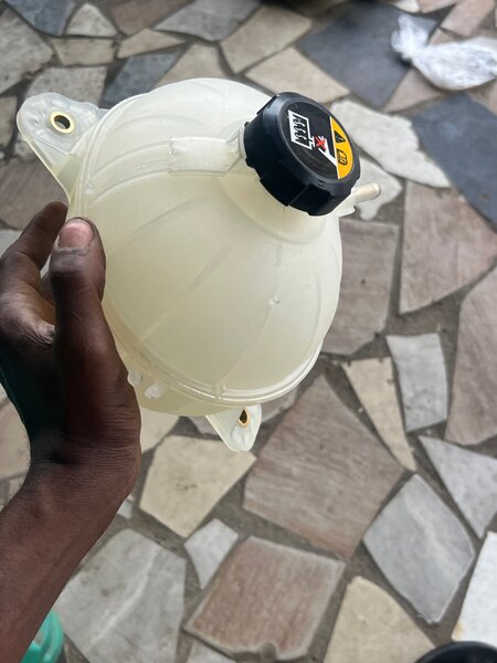 Bocal d eau Kia et Hyundai