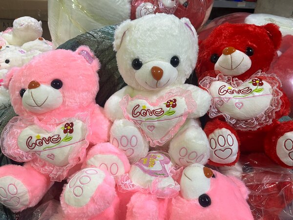 Oursons en peluche câlins