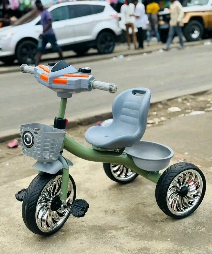 Tricycle enfant robuste