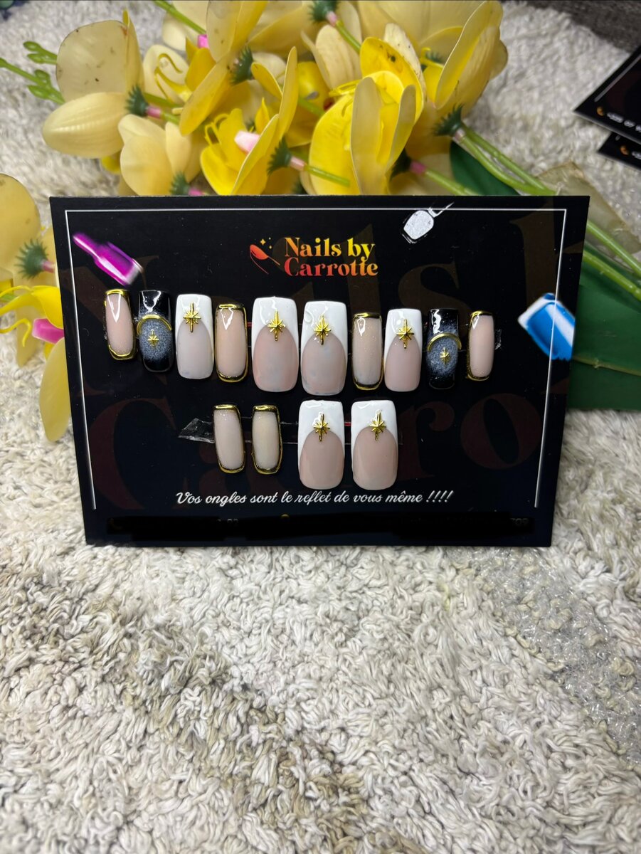 Faux Ongles Étoilés
