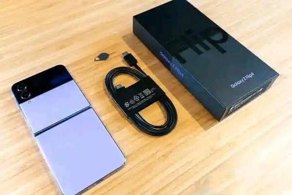 Téléphone pliable moderne