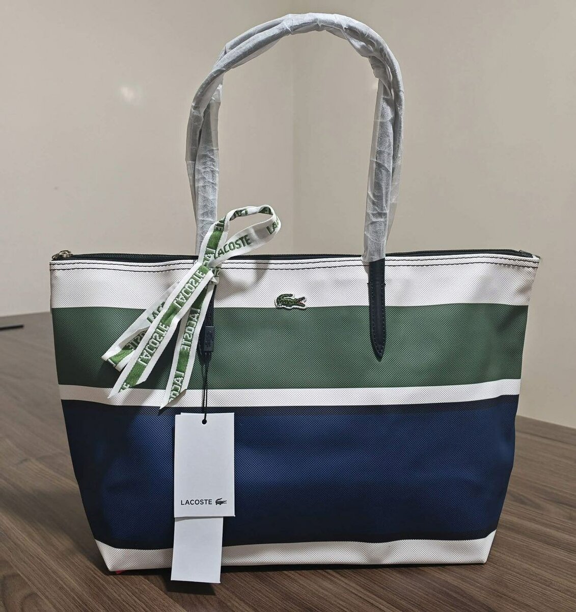 Sac cabas Lacoste élégant