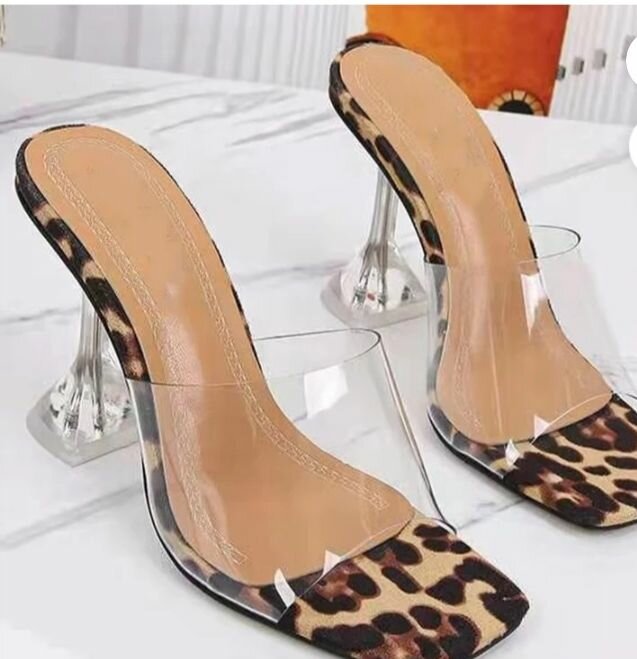 Sandales à talons élégantes