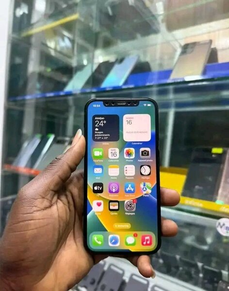 iPhone 12 simple