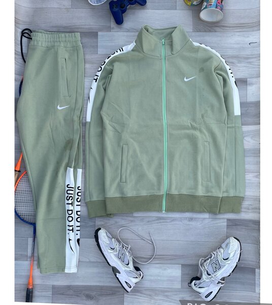 Survêtement sportif Nike mixte