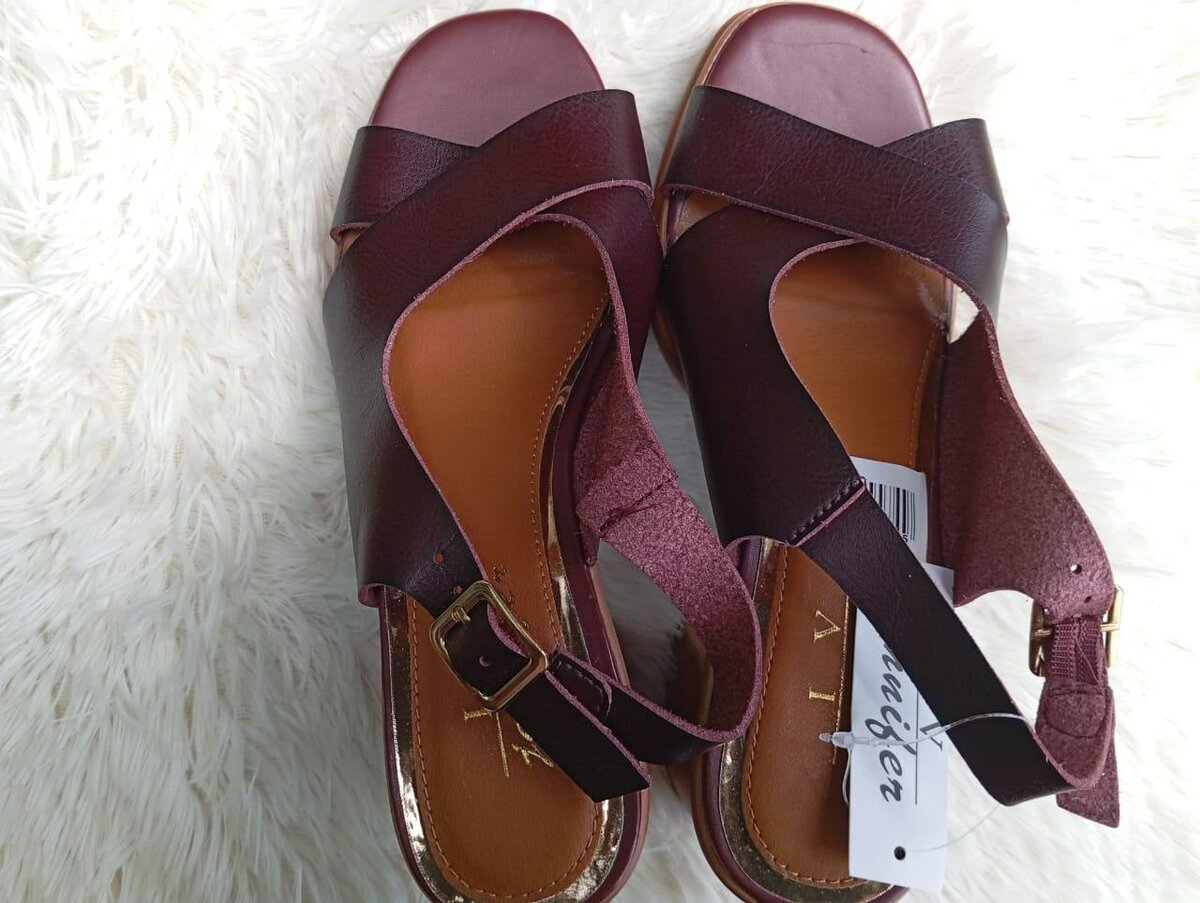 Sandales à talons croisés