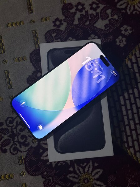 iPhone 15 pro Max 256gb bat86%