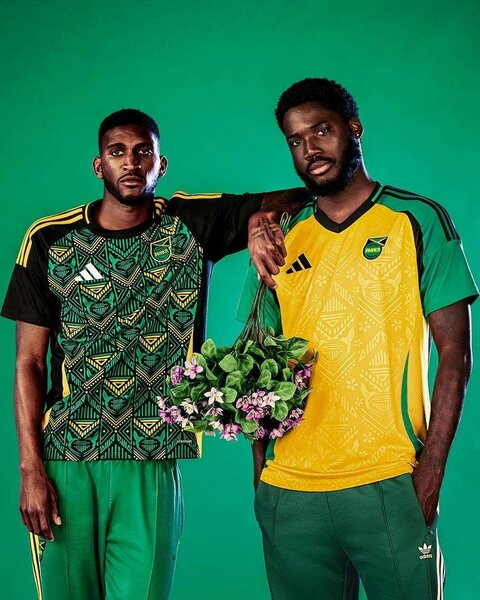Maillots de football vibrants