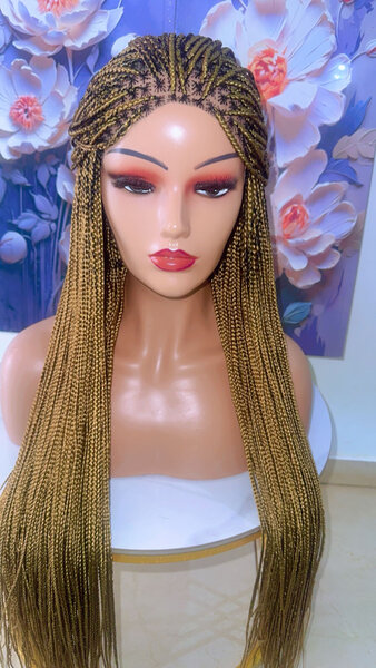 Perruque Tressée Longue Élégante