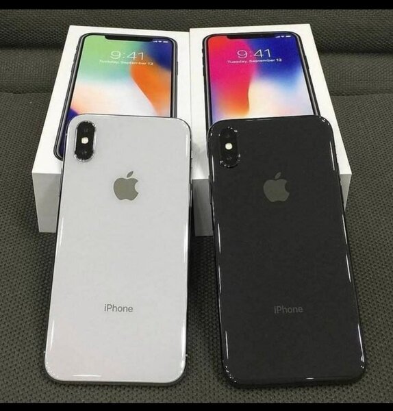 iPhone X Reconditionné - 2 Options