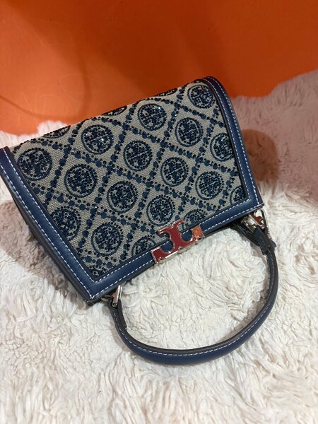 Sac à main élégant en toile