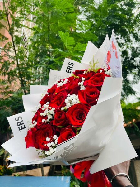 Bouquet de roses rouges élégantes