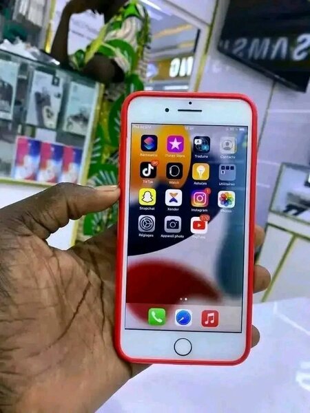 iPhone 8