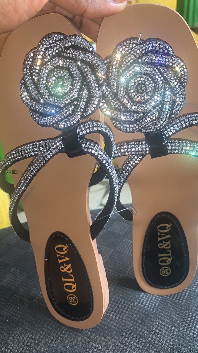 Sandales strass femme élégantes