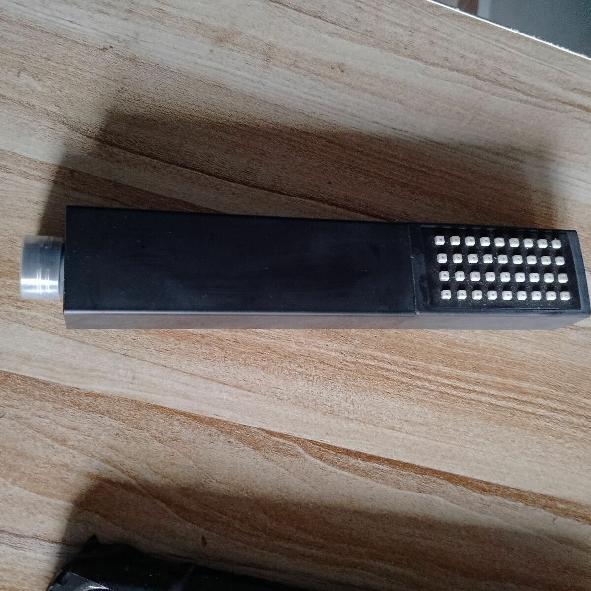 Douchette LED moderne noire