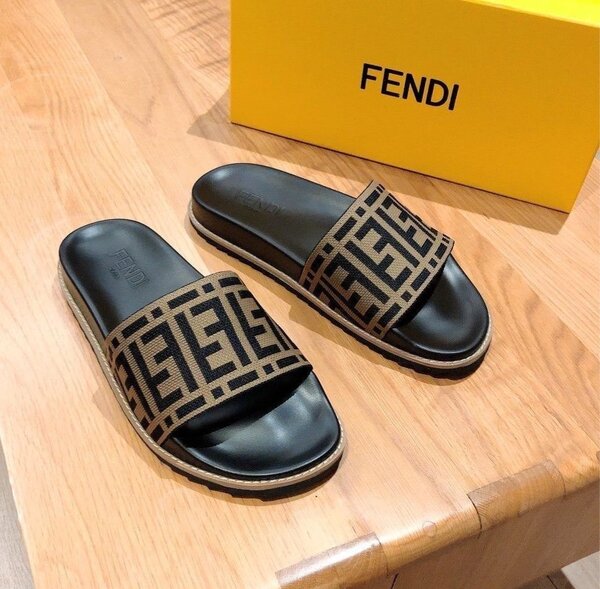 Sandales Fendi Homme