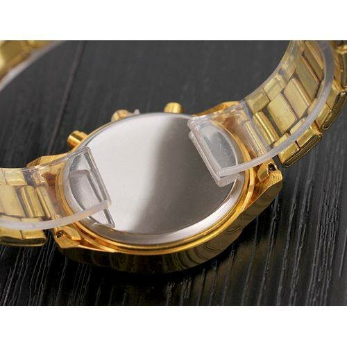 Montre dorée élégante