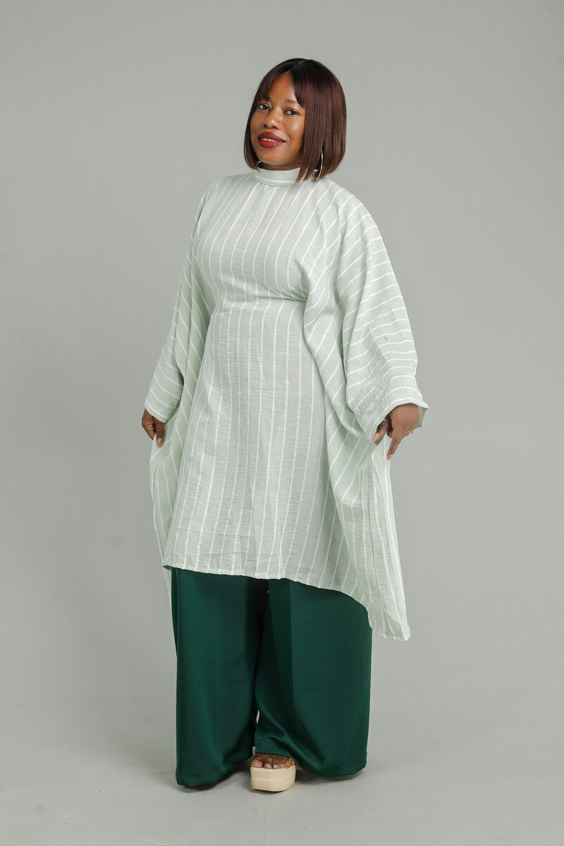 Robe longue ample rayée élégante