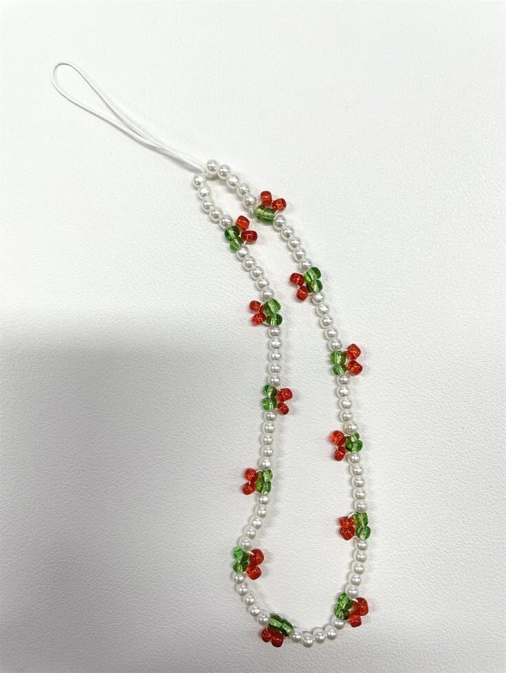 Attache téléphone en perles