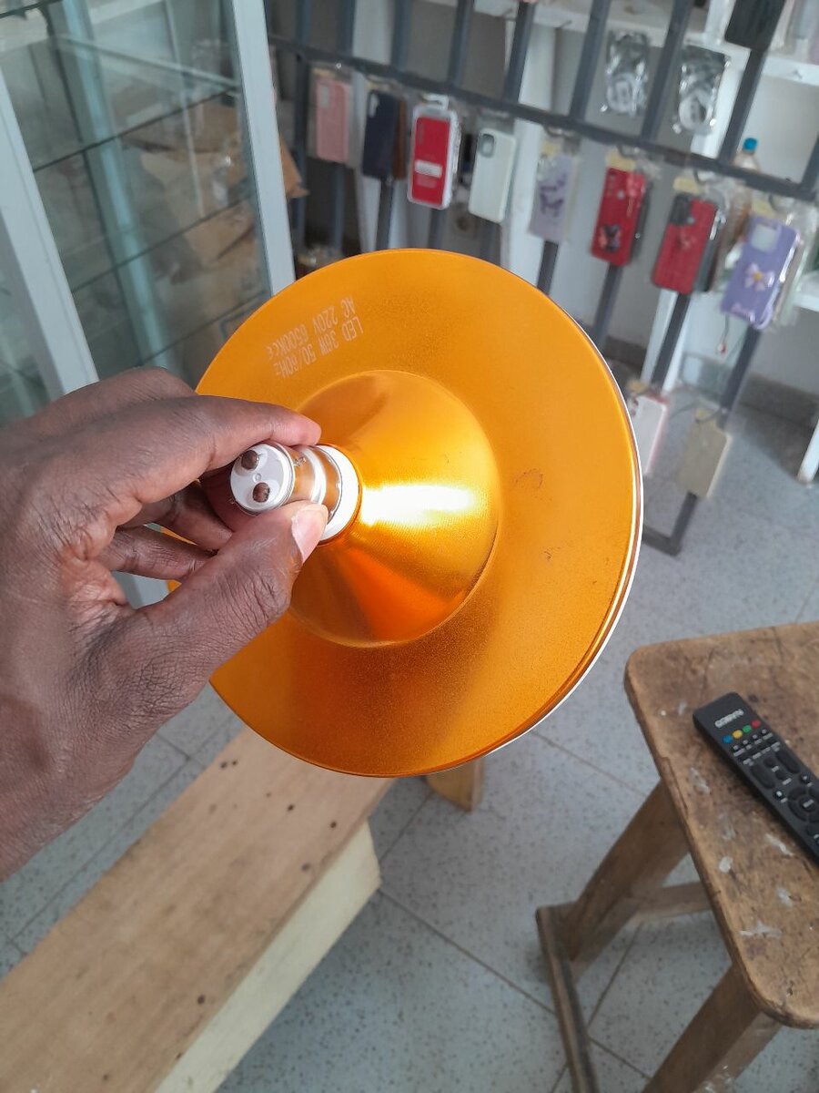 Lampe LED UFO Trois-preuves