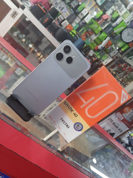 Smartphone Tecno Spark 40