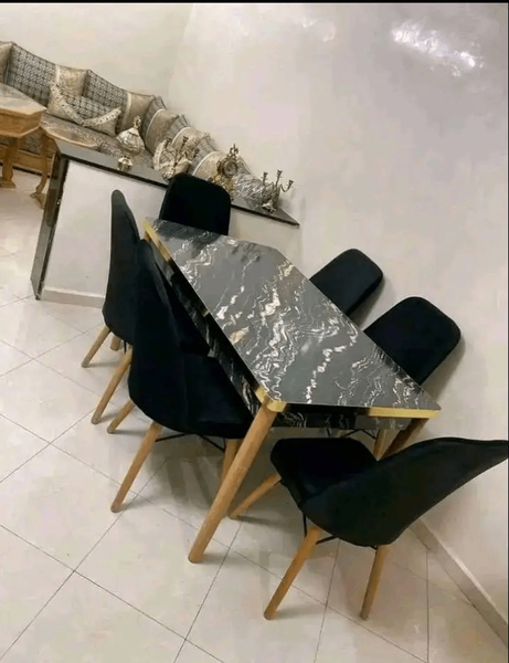 Table à manger moderne