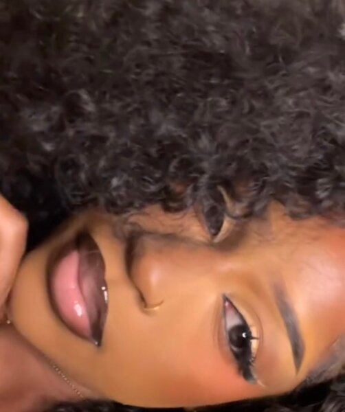 5 gloss + 2 crayons à lèvres