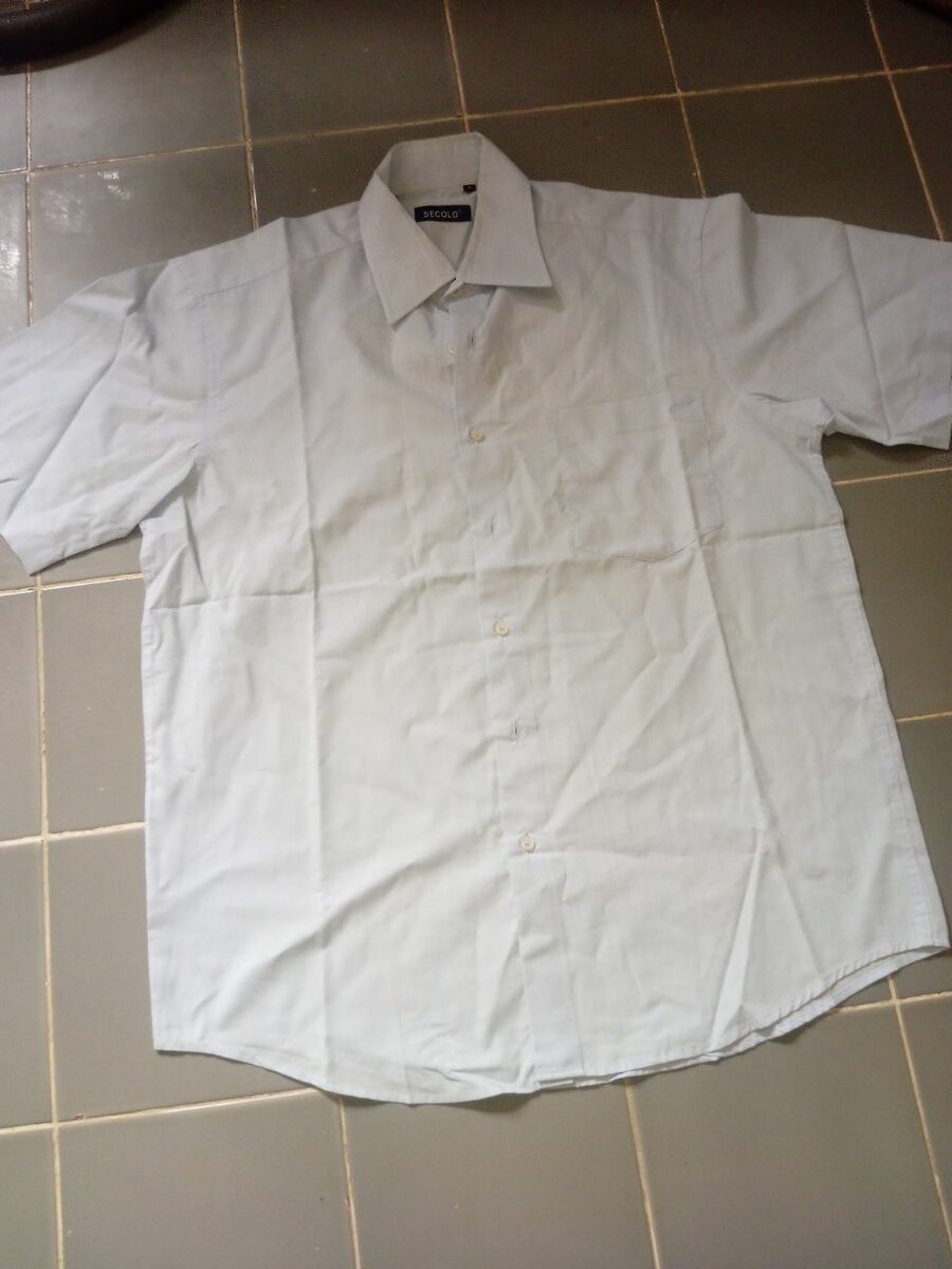 Chemise à manches courtes