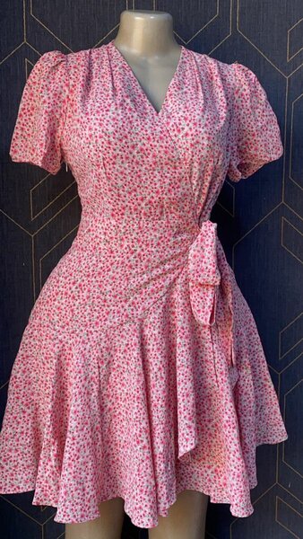 Robe fleurie rose pour femme