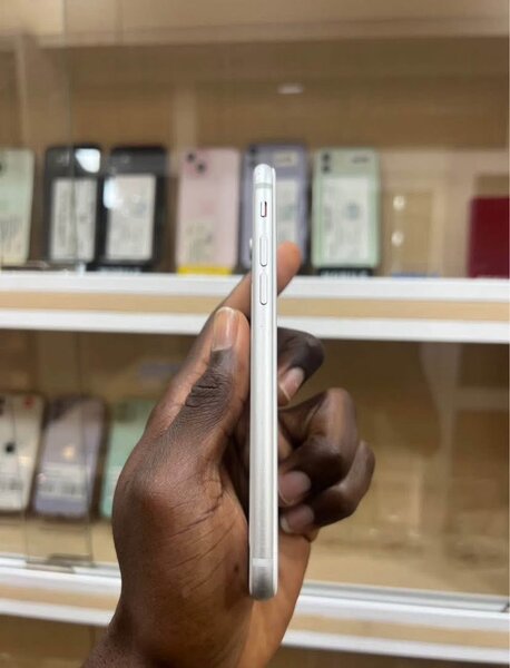 Smartphone blanc compact