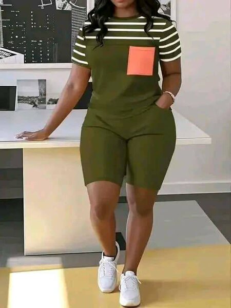 Robe rayée moulante chic