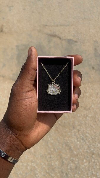 Collier pendentif mignon chat