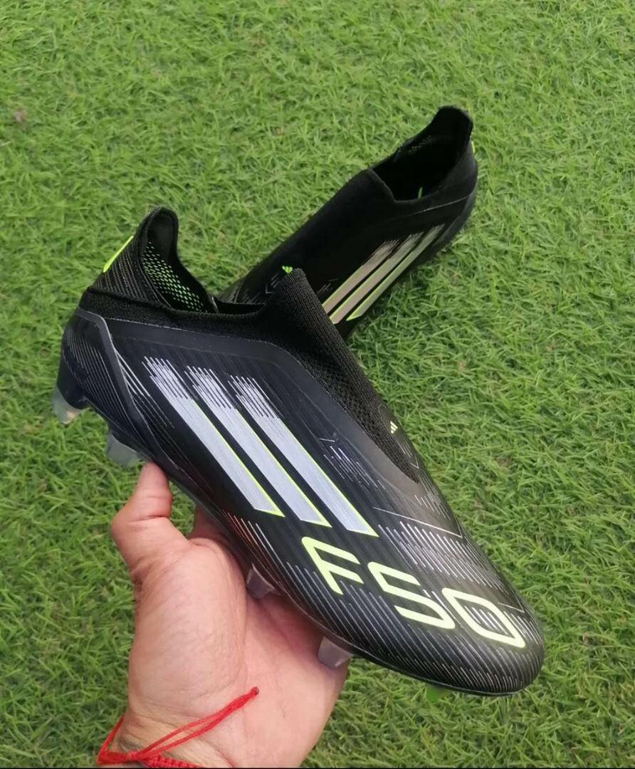 Chaussures de Football F50