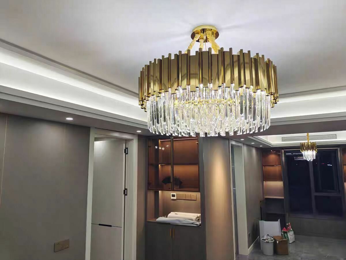 Lustre en cristal doré