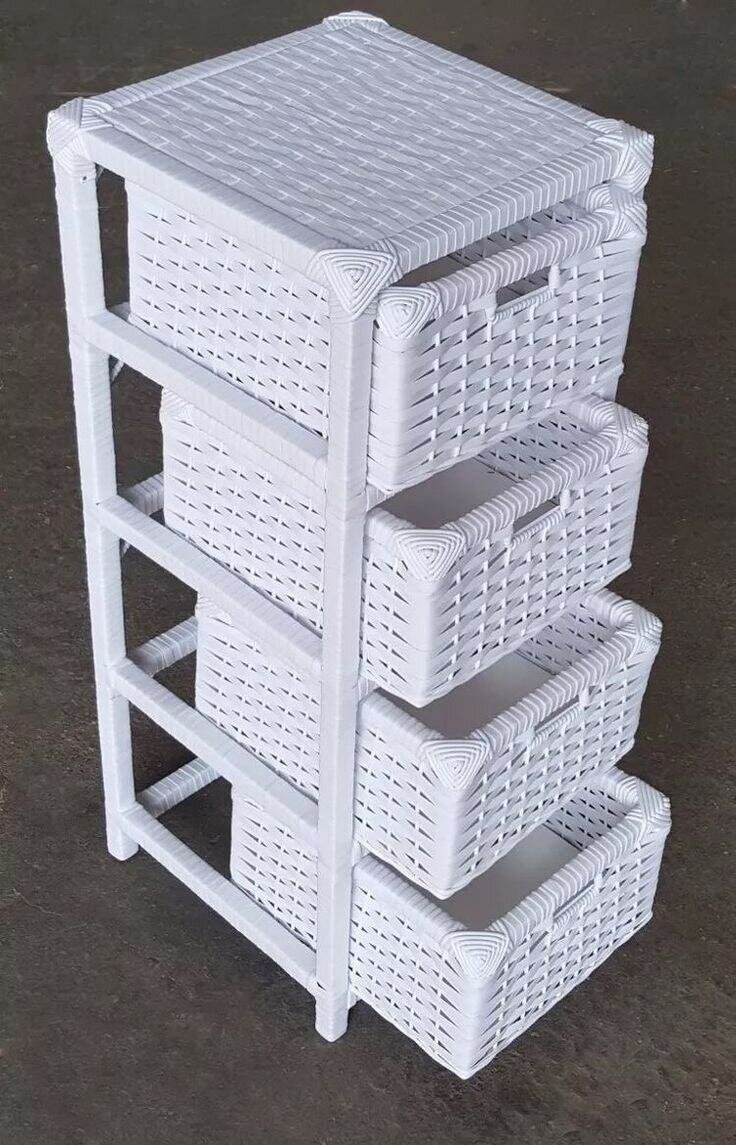 Meuble en osier avec 4 tiroirs